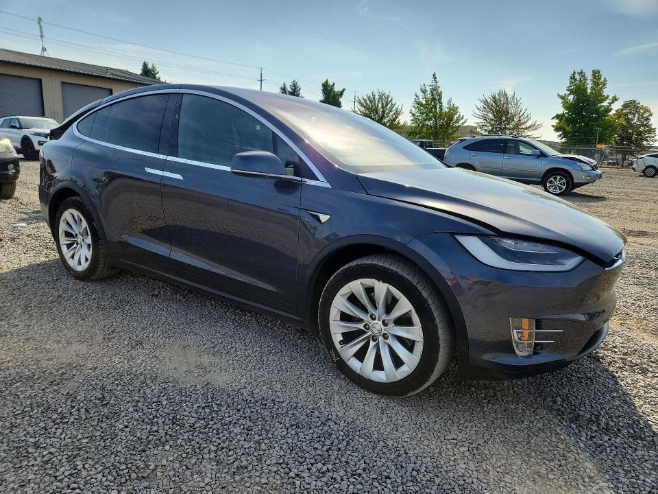 2019 TESLA MODEL X 4