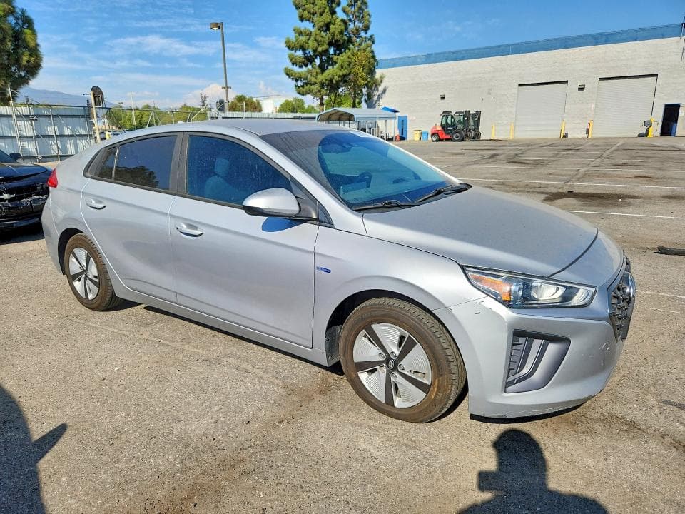 2020 HYUNDAI IONIQ BLUE 4