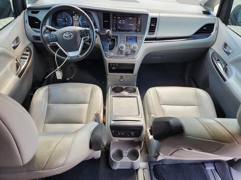 2019 TOYOTA SIENNA XLE 8-PASSENGER 8
