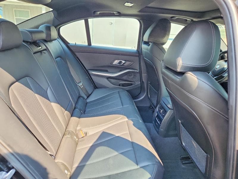 2022 BMW 330XI 10