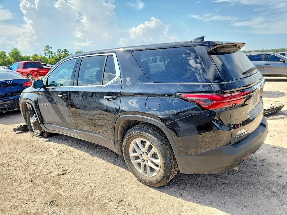 2023 CHEVROLET TRAVERSE LS 2