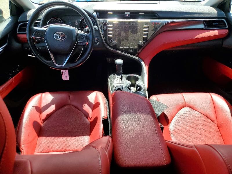 2019 TOYOTA CAMRY XSE 8