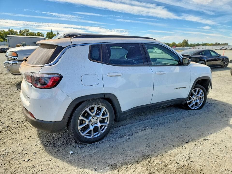2022 JEEP COMPASS LATITUDE LUX 3