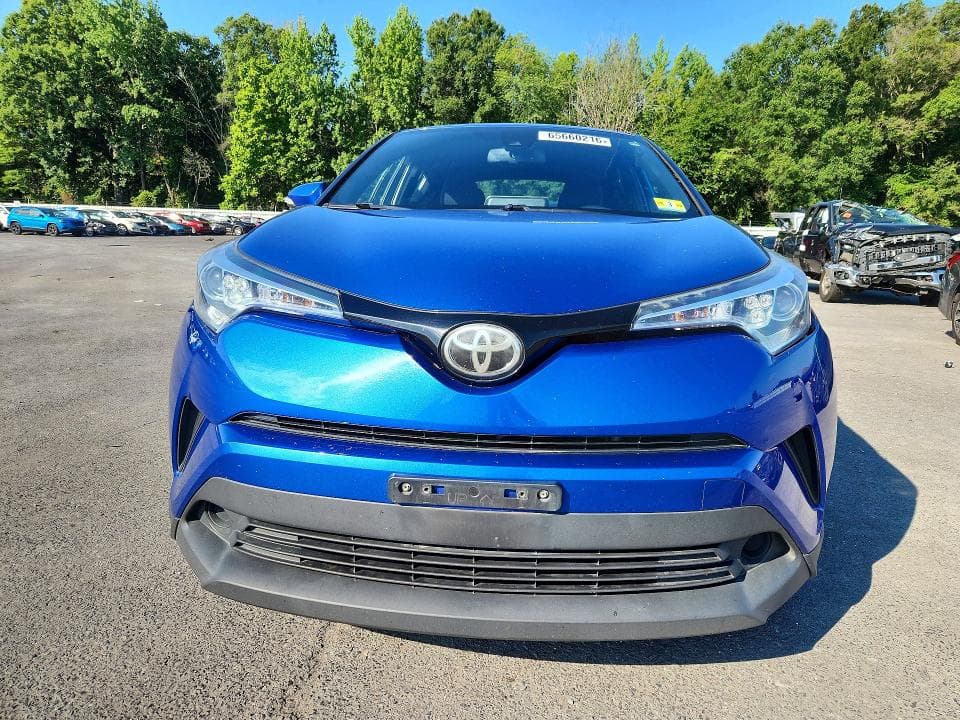 2019 TOYOTA C-HR XLE 5