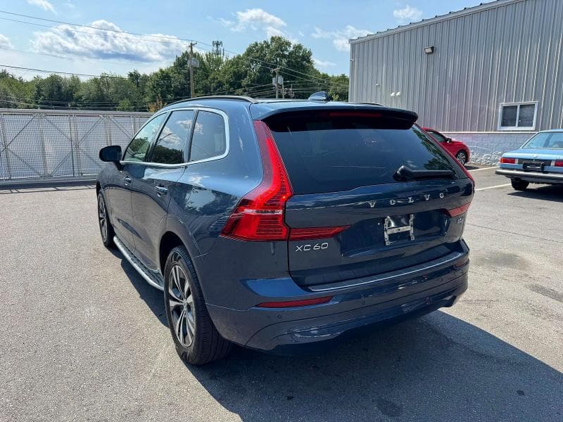 2023 VOLVO XC60 CORE 2