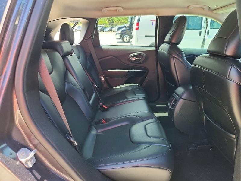2019 JEEP CHEROKEE LATITUDE PLUS 11