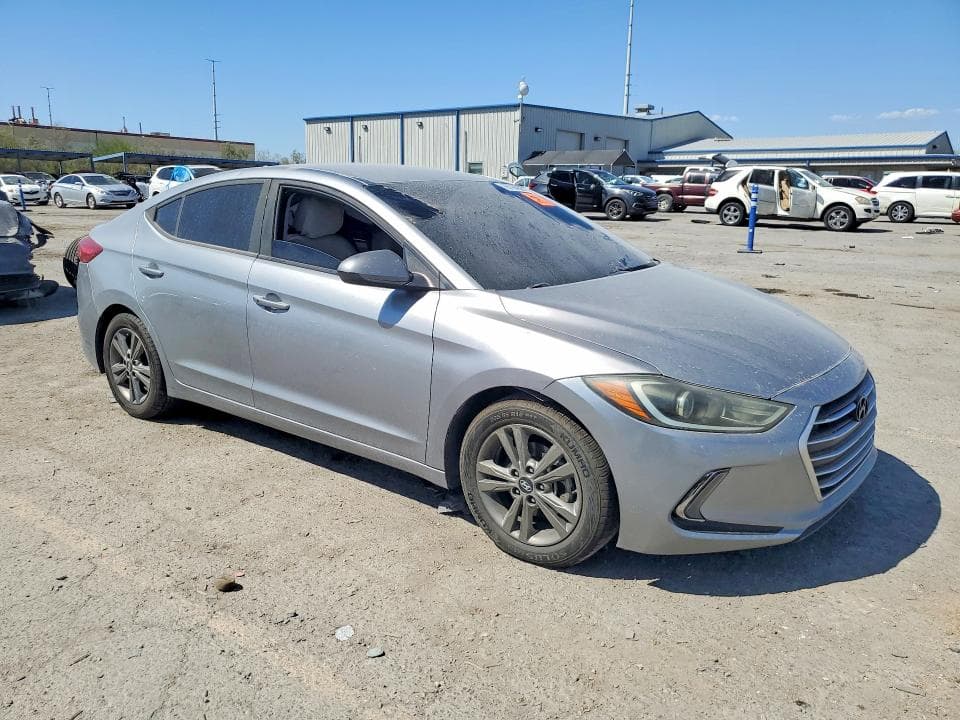 2017 HYUNDAI ELANTRA SE 4
