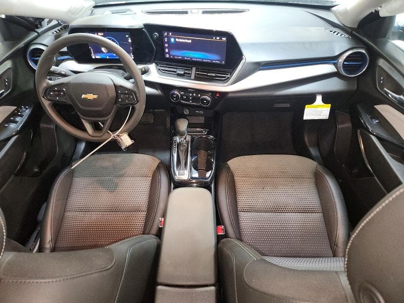 2025 CHEVROLET TRAX 1LT 8