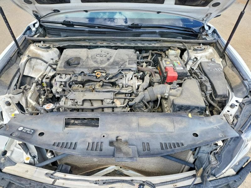 2018 TOYOTA CAMRY LE 11