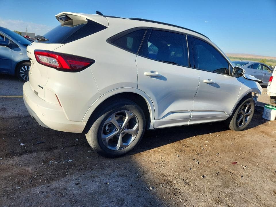 2023 FORD ESCAPE ST LINE SELECT 3