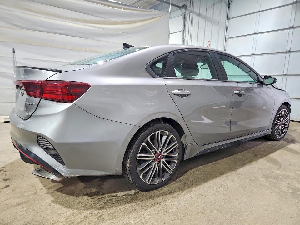 2023 KIA FORTE GT 3