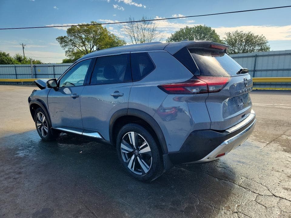 2022 NISSAN ROGUE PLATINUM 2