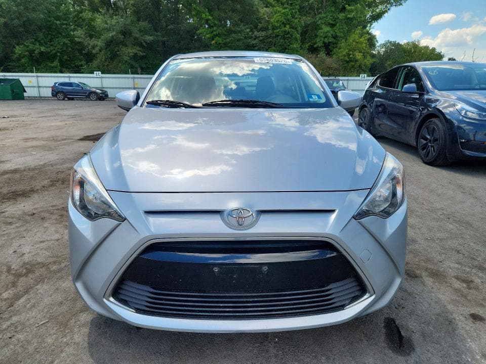 2018 TOYOTA YARIS IA BASE 5