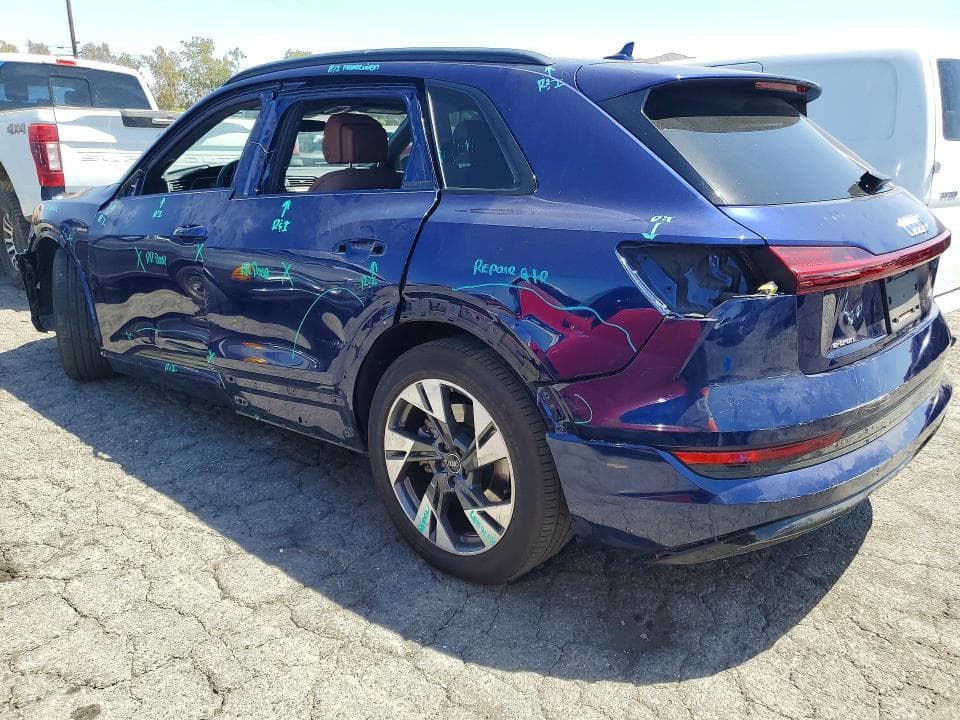 2021 AUDI E-TRON PREMIUM 2