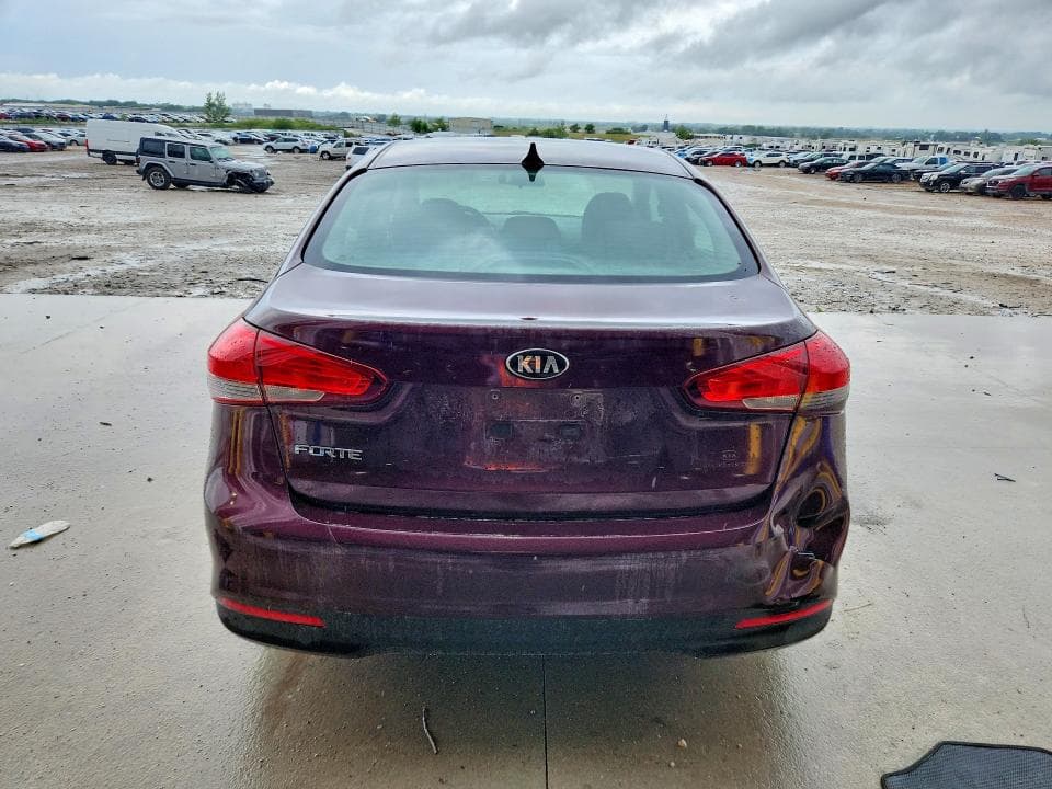 2017 KIA FORTE LX 6