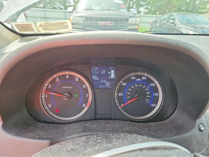 2017 HYUNDAI ACCENT SE 9