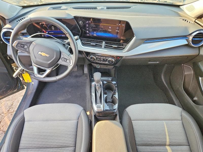 2025 CHEVROLET TRAX 1LT 8