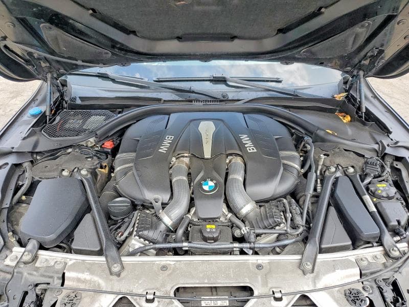 2017 BMW 750 XI 11