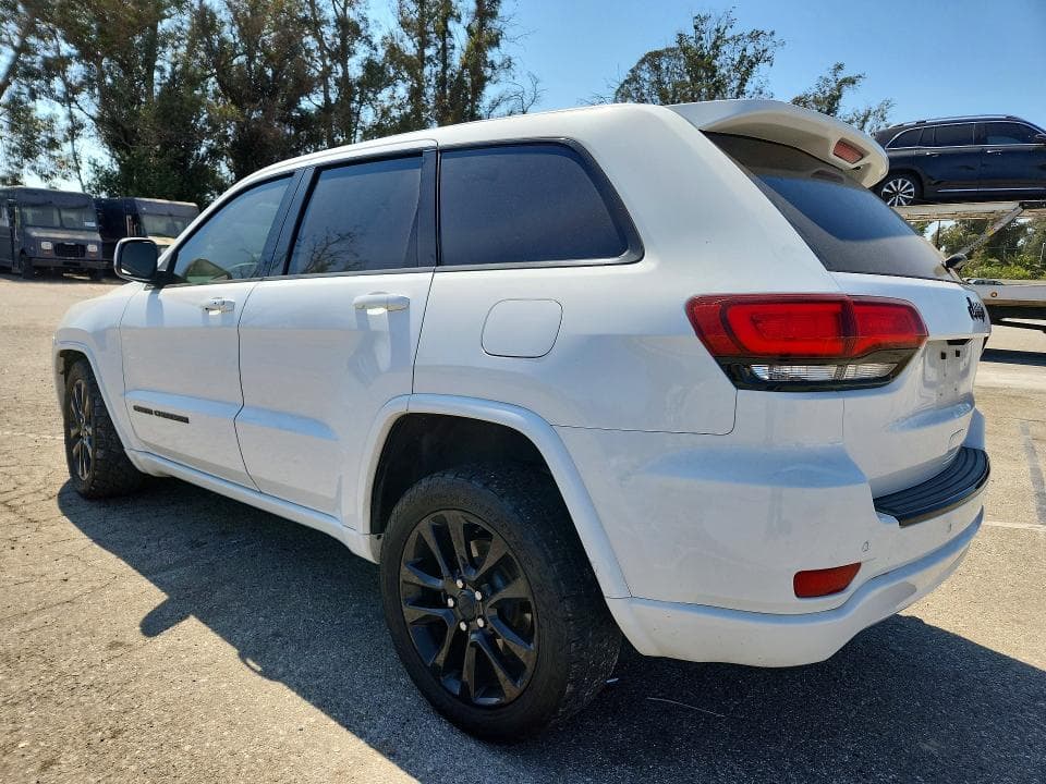2017 JEEP GRAND CHEROKEE LAREDO 2