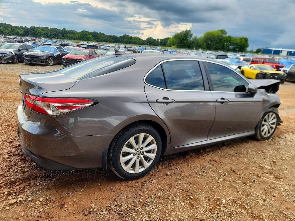2020 TOYOTA CAMRY LE 3