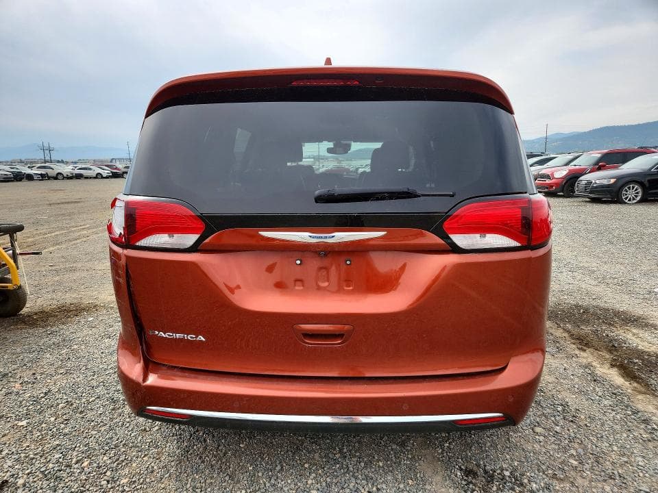 2018 CHRYSLER PACIFICA TOURING L 6