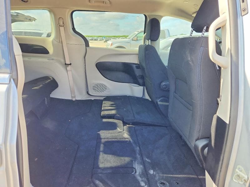 2023 CHRYSLER VOYAGER LX 11