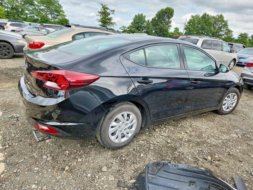 2020 HYUNDAI ELANTRA SE 3