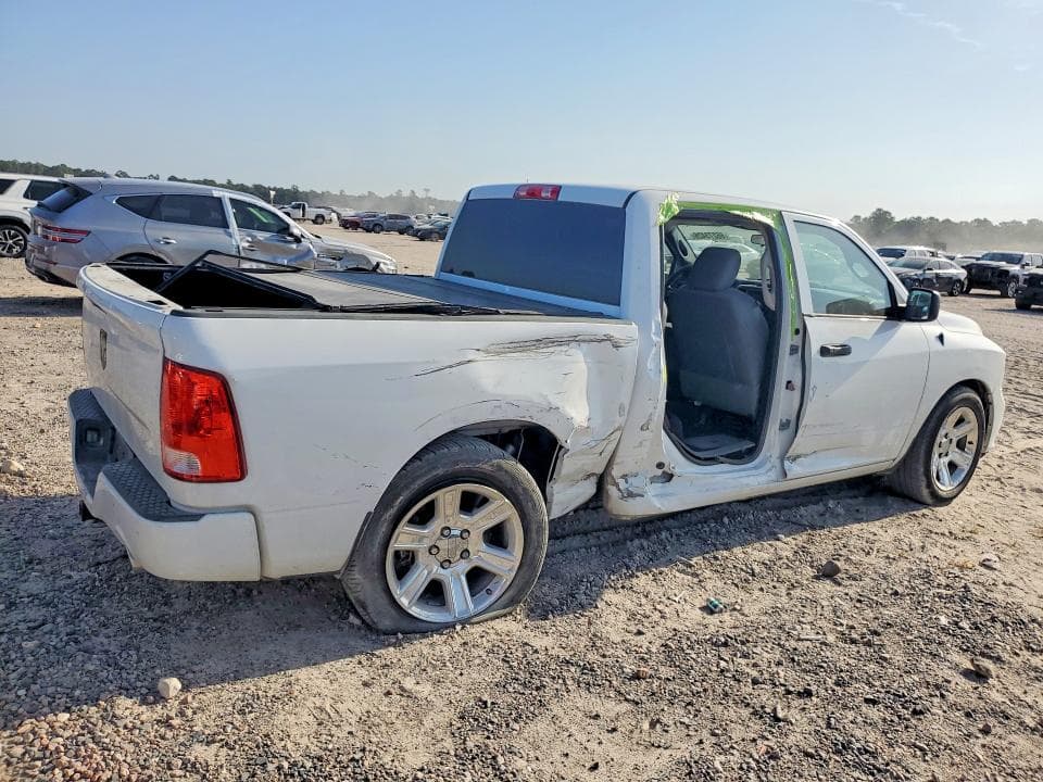 2017 RAM 1500 ST 3