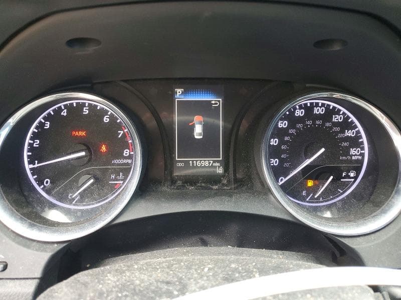 2018 TOYOTA CAMRY SE 9