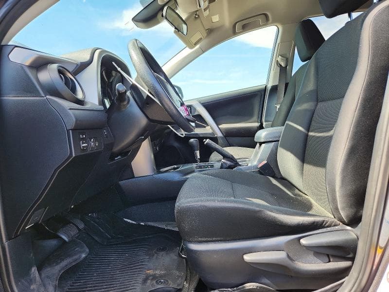 2017 TOYOTA RAV4 LE 7