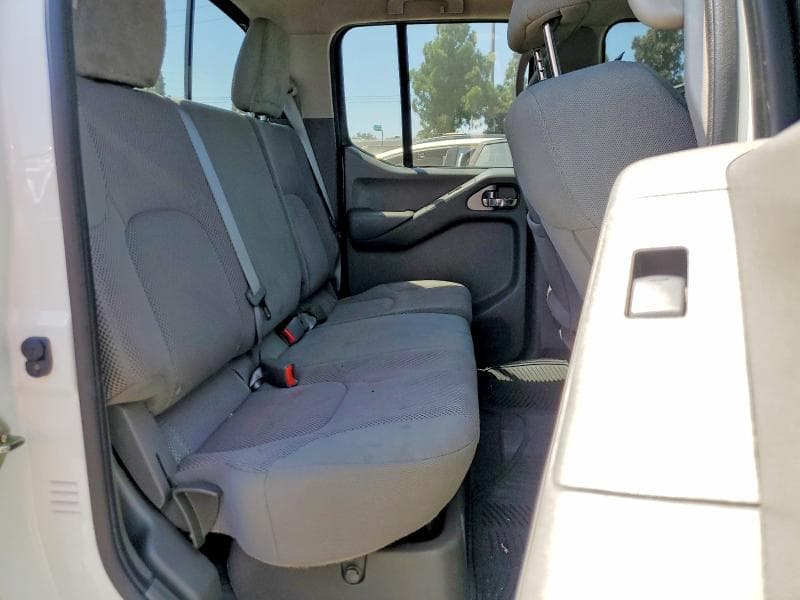 2019 NISSAN FRONTIER SV 10