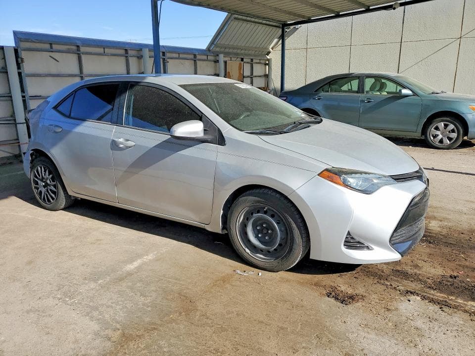 2018 TOYOTA COROLLA LE 4