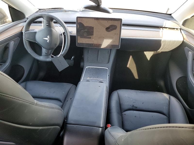 2024 TESLA MODEL Y 8