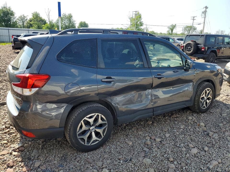 2022 SUBARU FORESTER PREMIUM 3