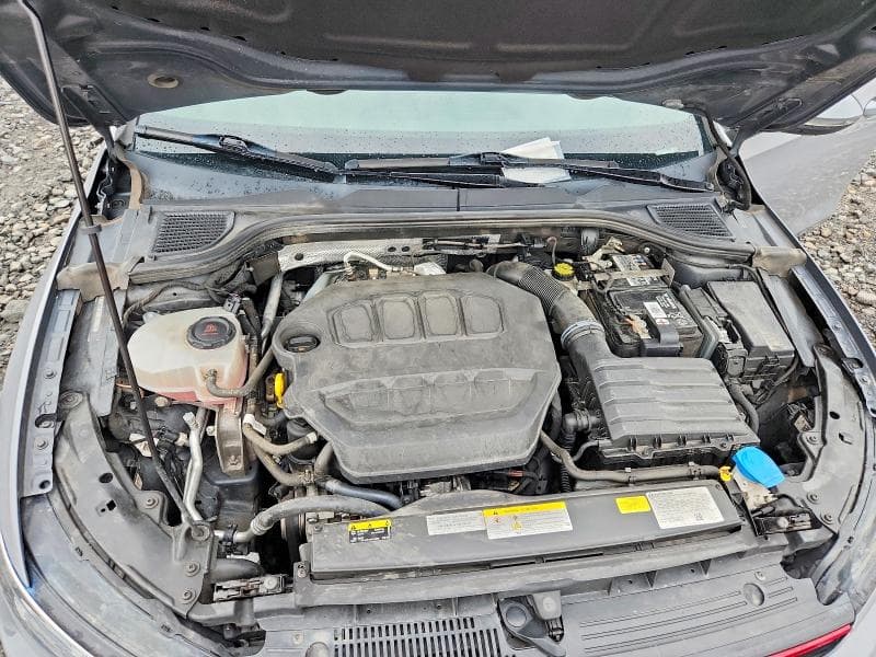 2022 VOLKSWAGEN GTI SE 11