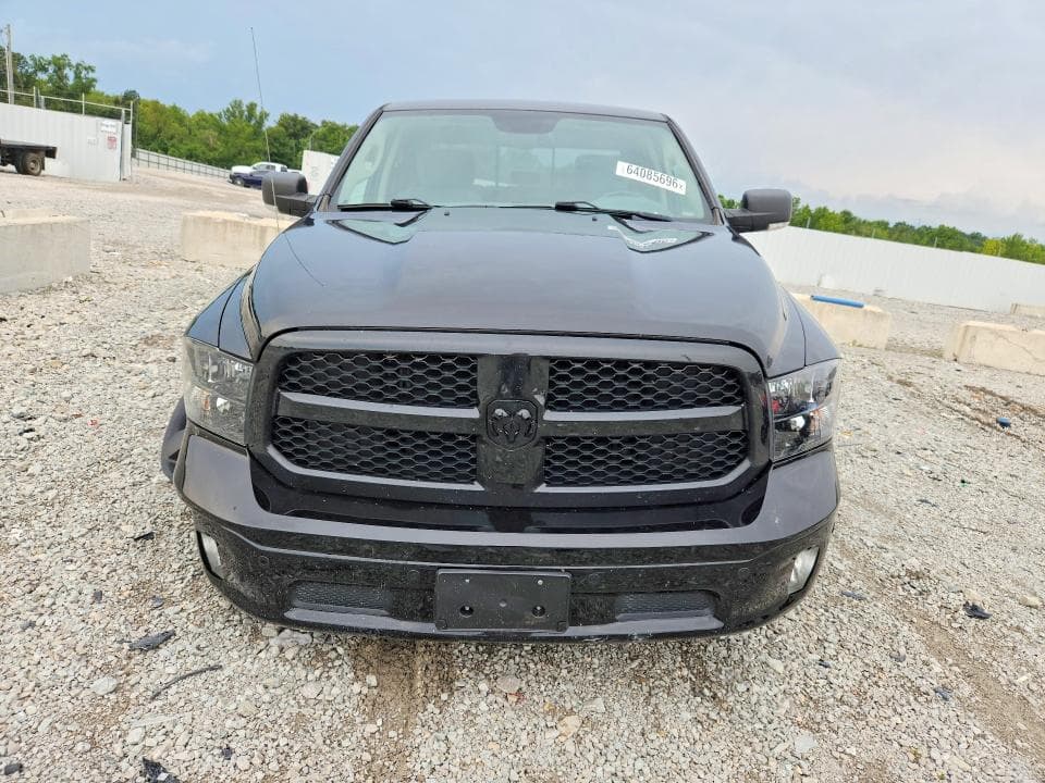 2018 RAM 1500 SLT 5