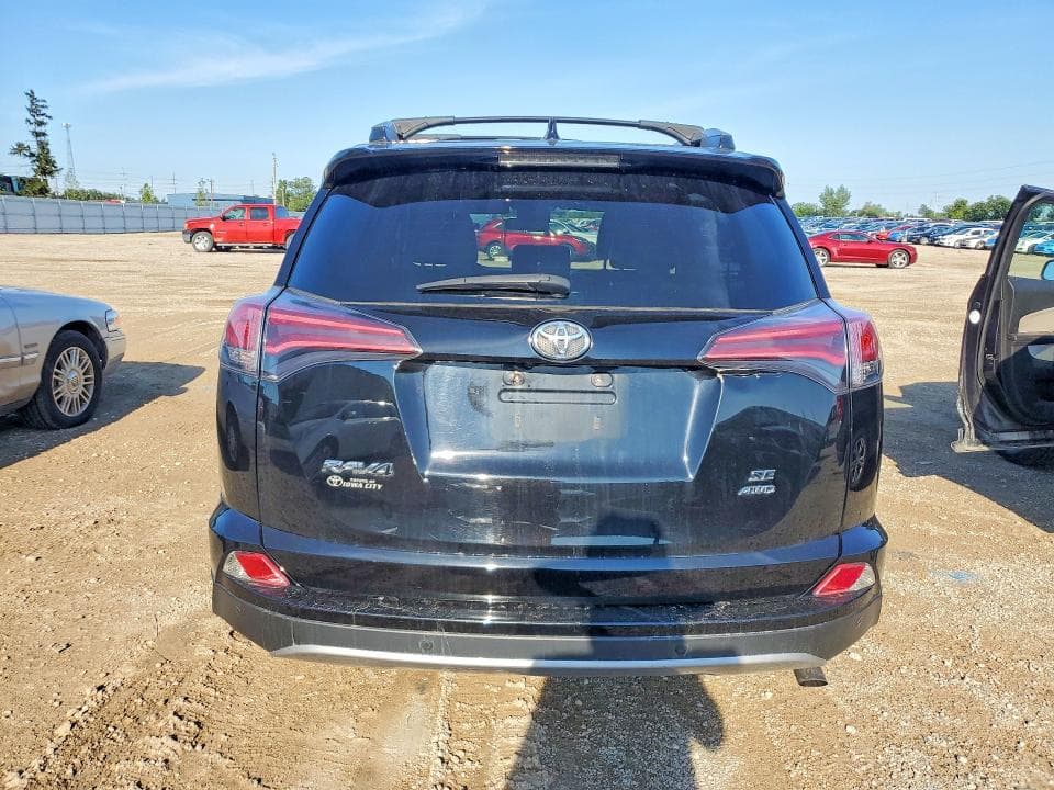 2017 TOYOTA RAV4 SE 6