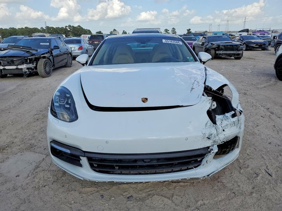 2019 PORSCHE PANAMERA 4 E-HYBRID 5