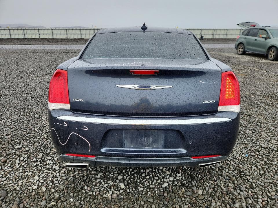 2018 CHRYSLER 300 LIMITED 6