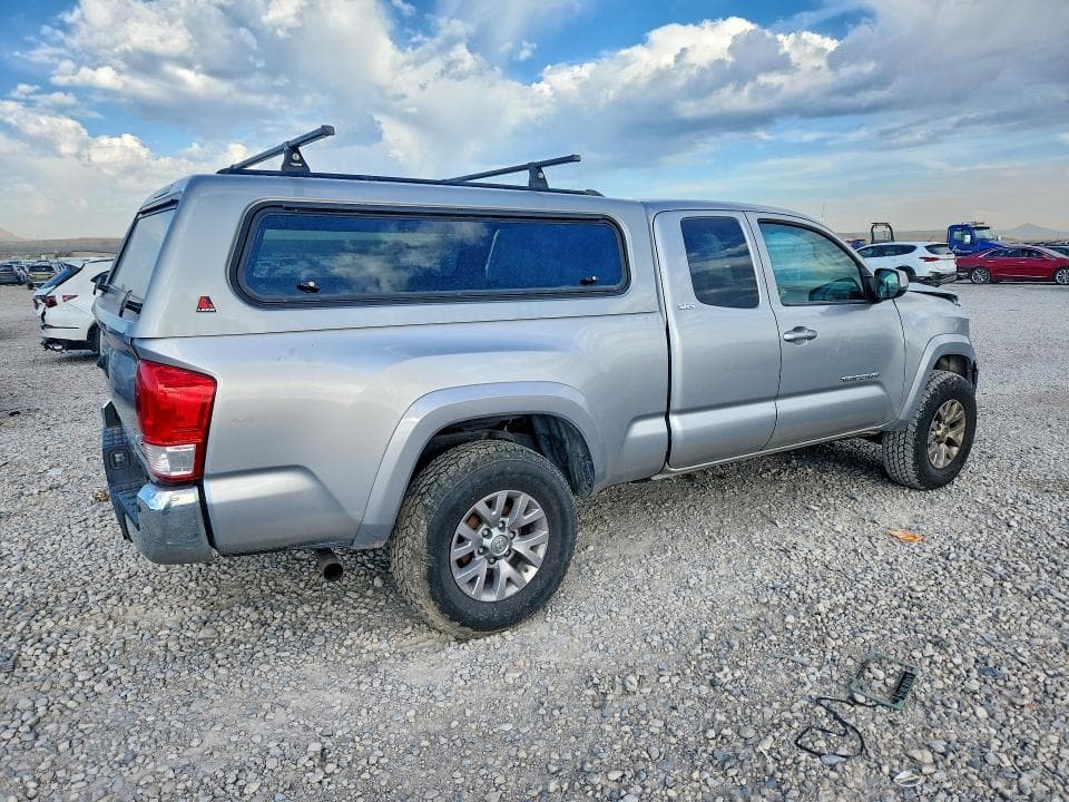 2017 TOYOTA TACOMA SR5 V6 3
