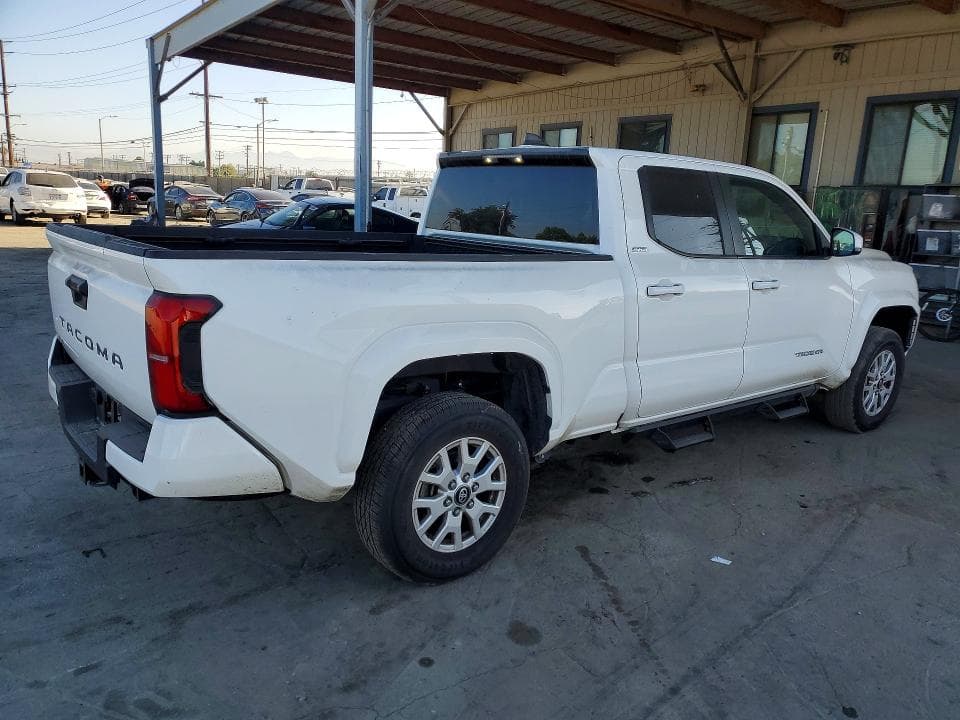 2025 TOYOTA TACOMA SR5 3