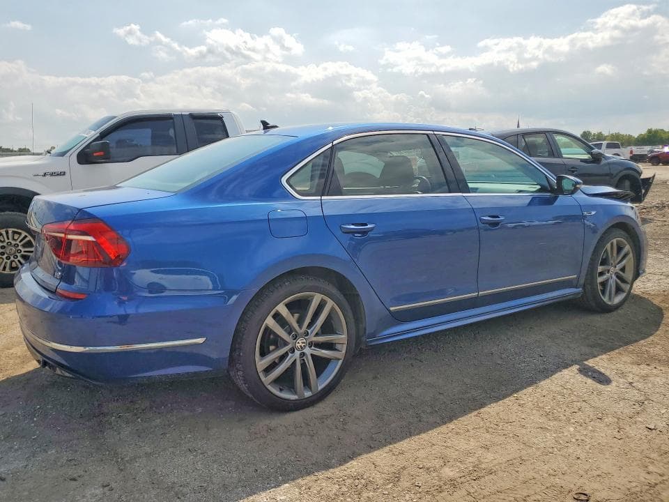 2017 VOLKSWAGEN PASSAT R-LINE 3