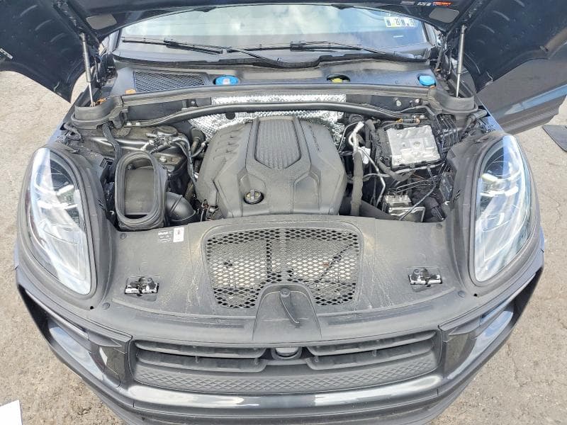 2025 PORSCHE MACAN BASE 11
