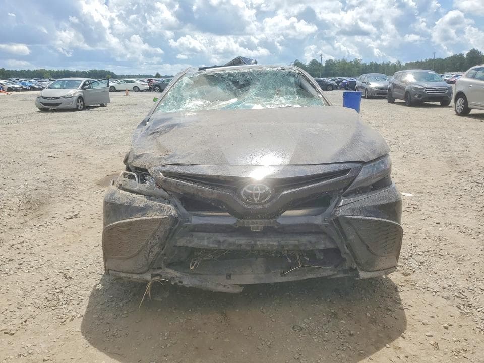 2021 TOYOTA CAMRY SE 5
