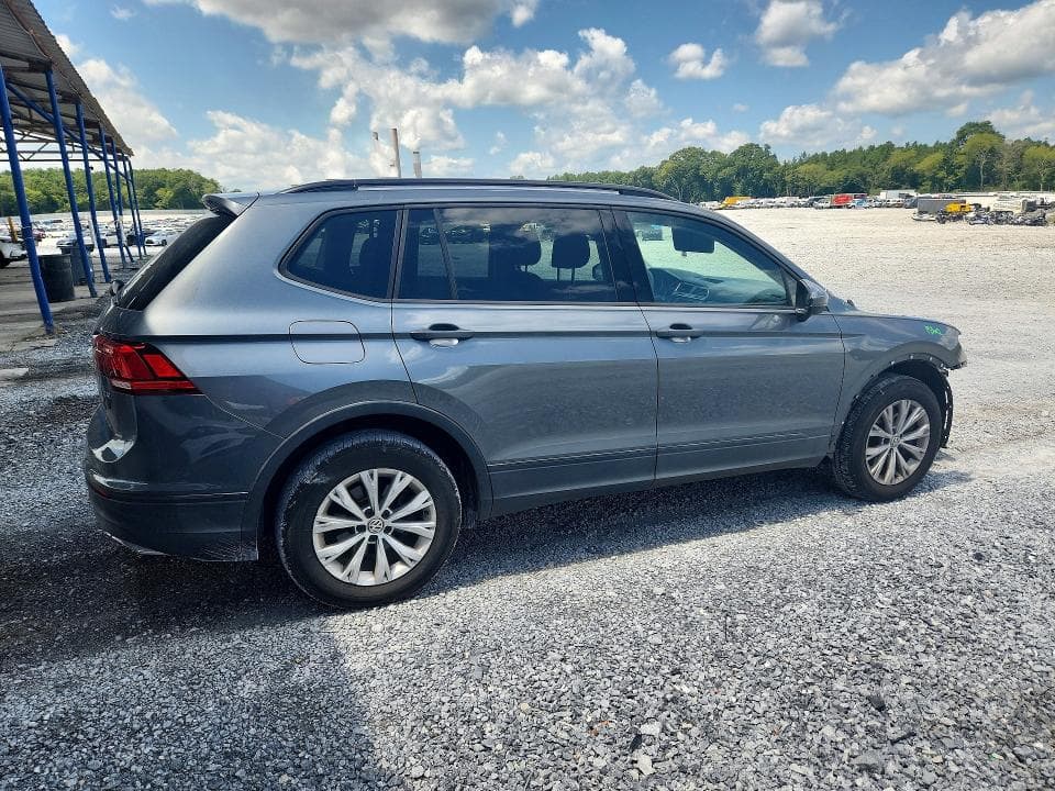 2018 VOLKSWAGEN TIGUAN S 3
