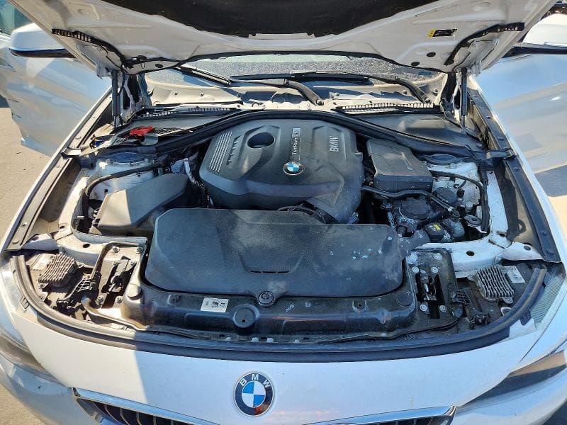 2018 BMW 330 XIGT 11