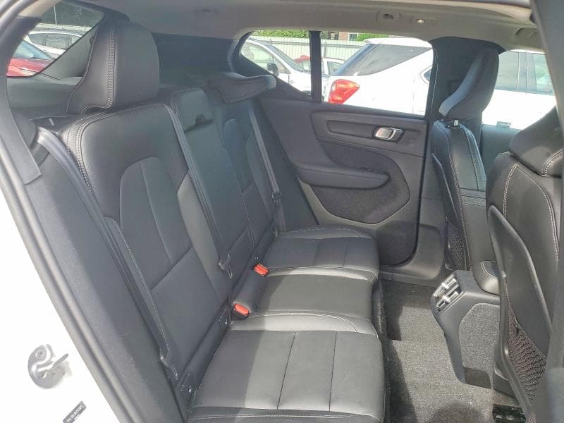 2024 VOLVO XC40 PLUS 11