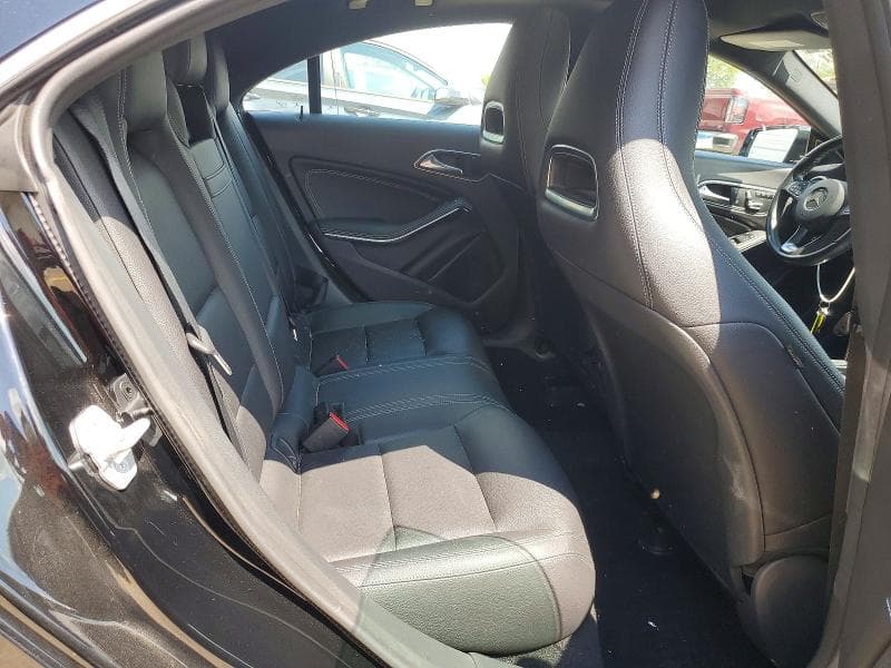 2018 MERCEDES-BENZ CLA 250 4MATIC 10