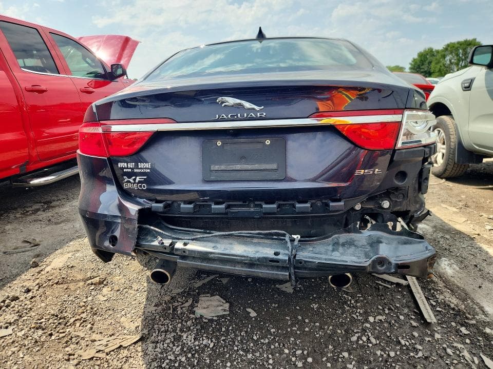 2017 JAGUAR XF PREMIUM 6