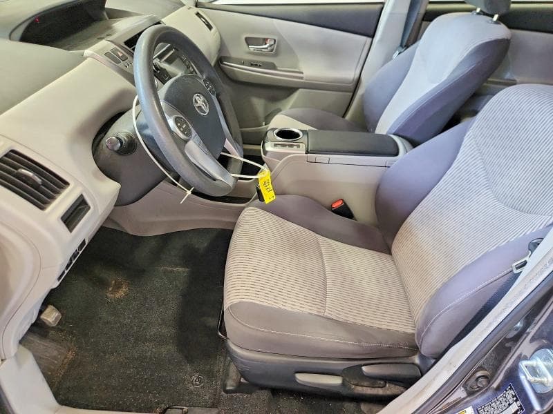 2017 TOYOTA PRIUS V TWO 7